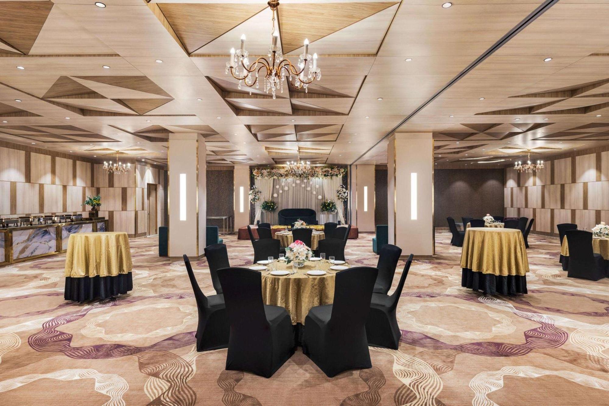 Wyndham Garden Sonipat Murthal Bagian luar foto