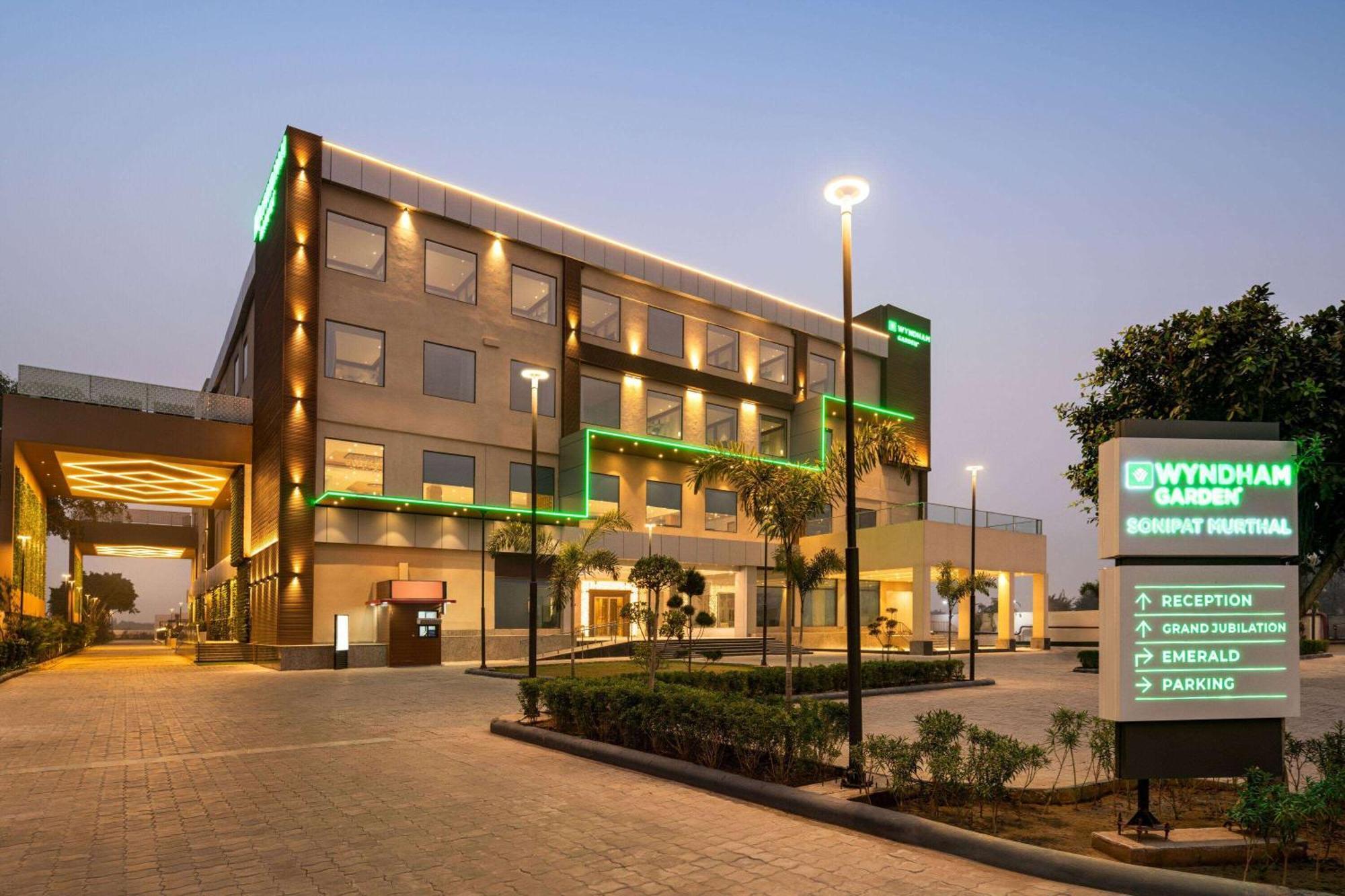 Wyndham Garden Sonipat Murthal Bagian luar foto